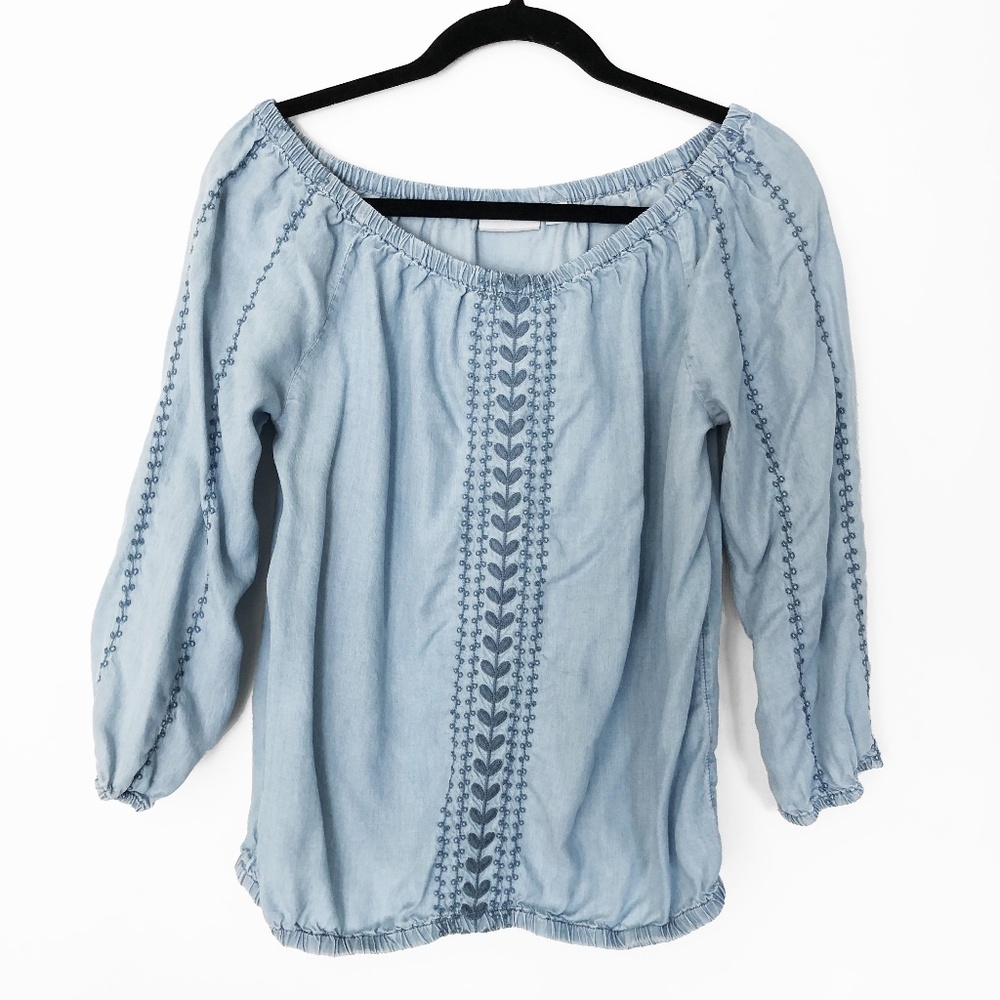 Blue Blouse Size Small Embroidered New York & Company 3/4 Sleeve Elastic